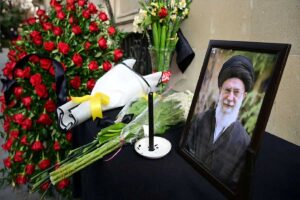 مزار رهبر شهید