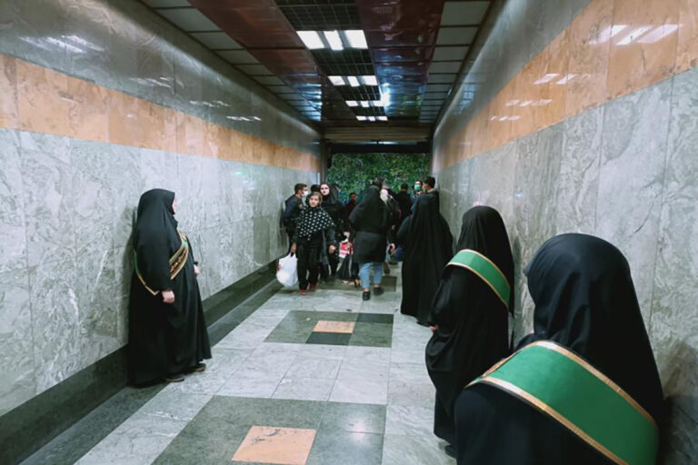 رونمایی از شیوه جدید تذکر حجاب در خیابان‌های تهران + تصاویر