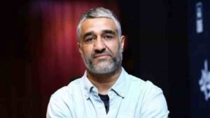 پژمان جمشیدی با ظاهری متفاوت ؛ مهمان ویژه نمایش «برای فروش»