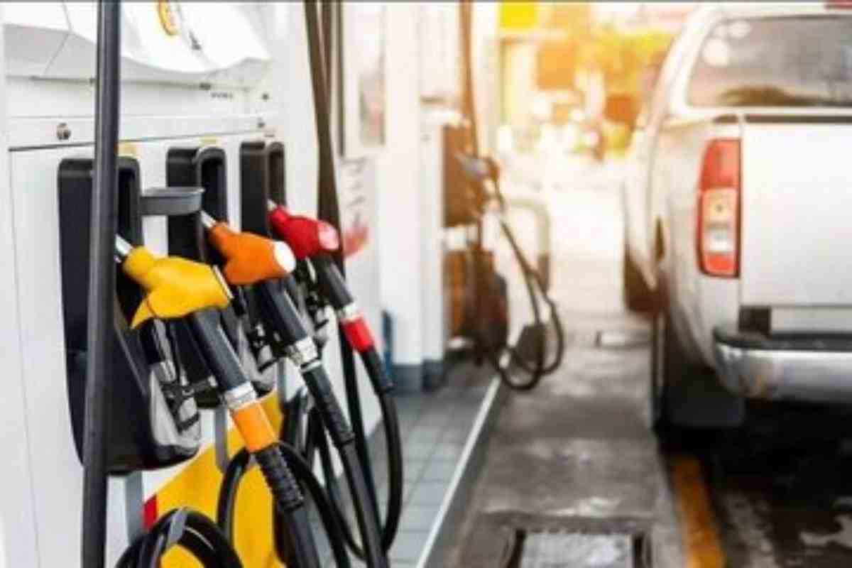 جزئیات کامل طرح جدید بنزین ؛ سه نرخ ۱۵۰۰، ۳۰۰۰ و ۵۰۰۰ تومانی روی یک کارت