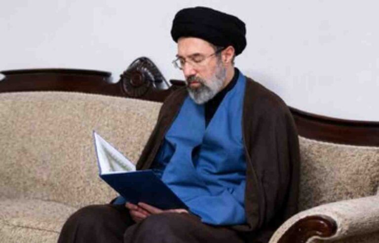 تصویری تازه از حضور رهبر انقلاب در مراسم اربعین سال گذشته
