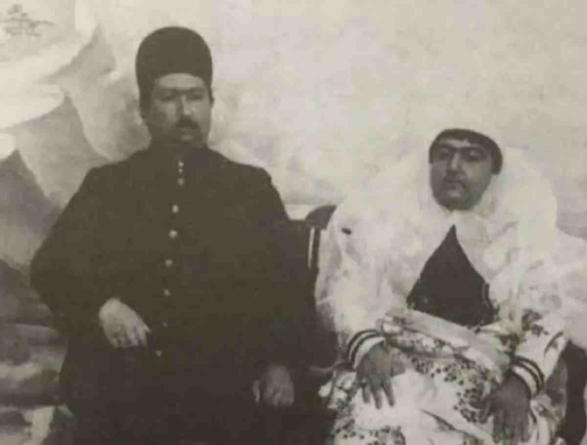تصویری کمتر دیده‌شده از محمدعلی شاه در تبعید؛ در کنار همسر و فرزندانش در روسیه