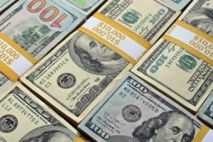 خبر مهم برای خریداران ارز ؛ سقف جدید فروش اسکناس اعلام شد