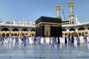 کعبه نزدیک به ۱۵۰ سال پیش چه شکلی بود؟ تصویری تاریخی از مکه در سال ۱۲۵۹ شمسی