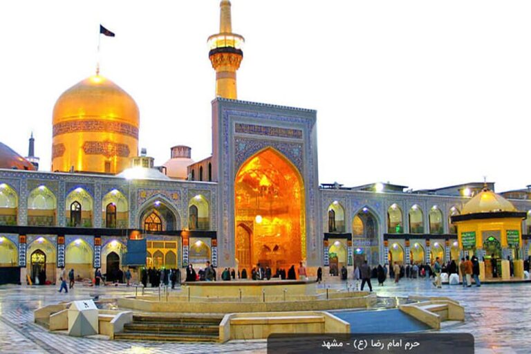 قابی زیبا و قدیمی از حرم امام رضا (ع) در دوره ناصرالدینشاه