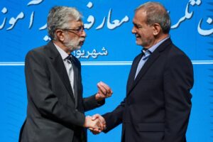 شوخی پزشکیان با حدادعادل؛ از معادل‌سازی واژگان بیگانه تا خنده حاضران