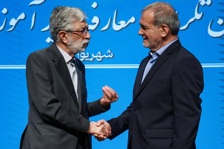 شوخی پزشکیان با حدادعادل؛ از معادلسازی واژگان بیگانه تا خنده حاضران