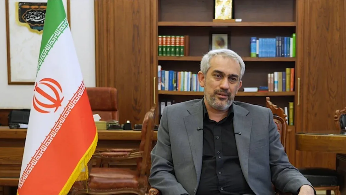 بانک آینده رسماً ملی شد؛ اما چرا هزاران مشتری هنوز وام نمی‌گیرند؟