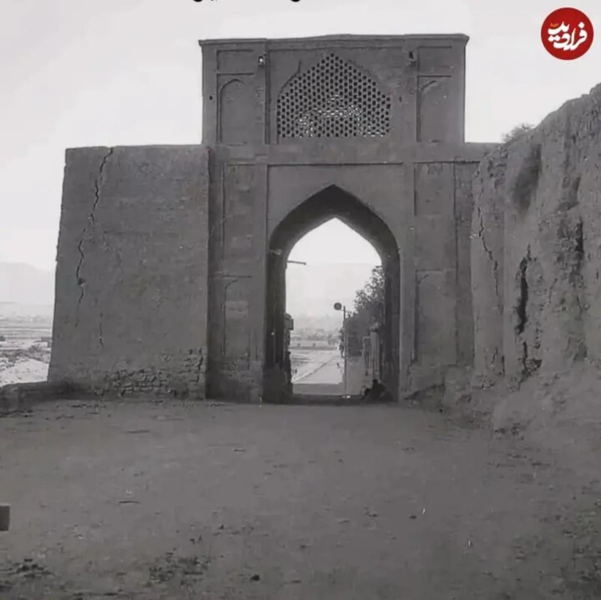 عکس دروازه قرآن شیراز در دوره قاجار