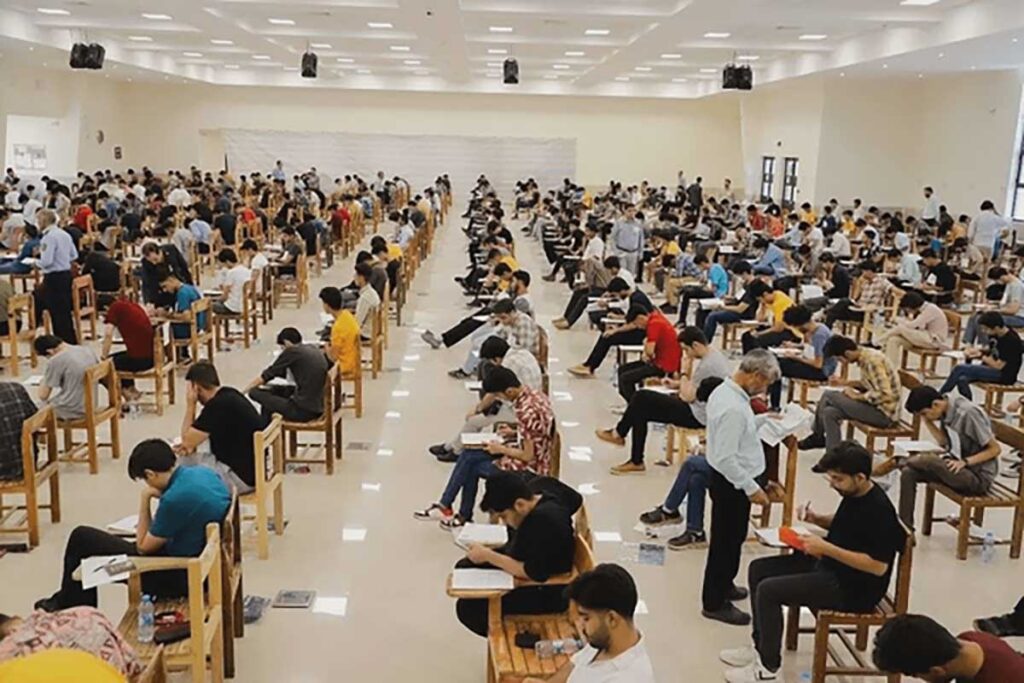 تعویق آزمون سراسری (کنکور) به دلیل فشردگی امتحانات نهایی تعویق آزمون سراسری (کنکور) به دلیل فشردگی امتحانات نهایی
