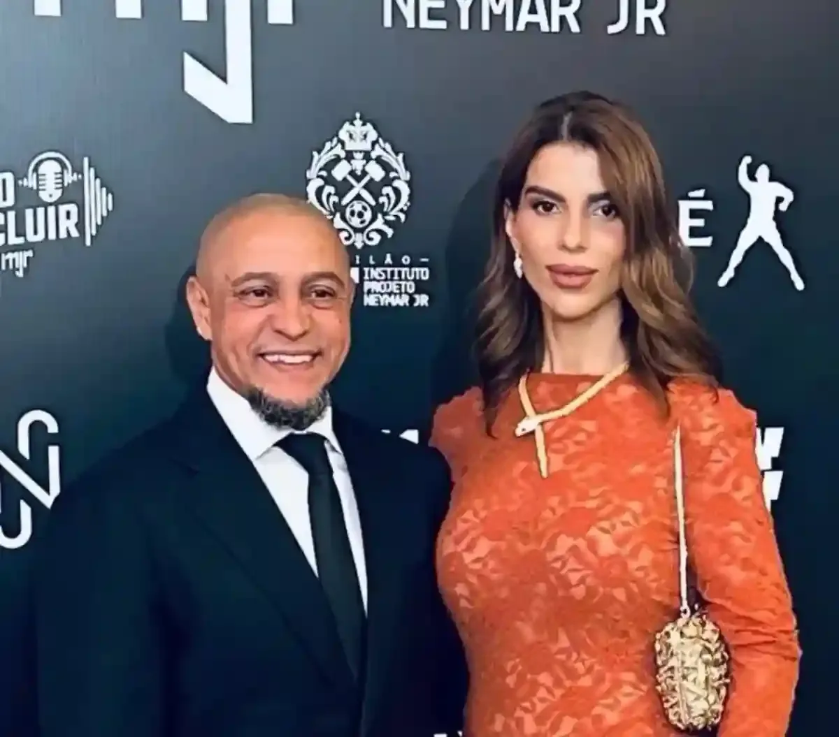 ازدواج روبرتو کارلوس