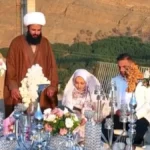 عروسی متفاوت زیر پل تخریب‌شده B1 کرج ؛ تصاویر پربازدید یک مراسم خاص