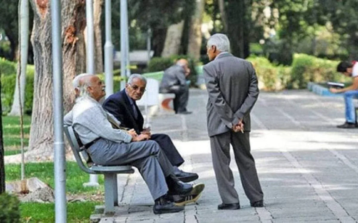 خبر خوش برای بازنشستگان؛ اعتبار خرید یک ماه حقوق فعال شد! شرایط دریافت اعتبار خرید