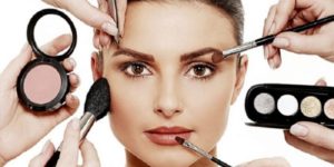 اشتباهات رایج در آرایش صورت + مطلب کاربردی