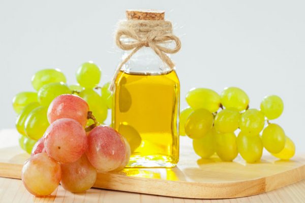 روغن هسته انگور برای تقویت مو