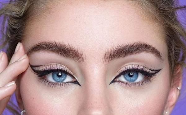چند قدم برای داشتن آرایش چشم