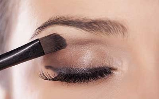 نکاتی مهم برای سایه زدن چشم در آرایش سایه زدن چشم