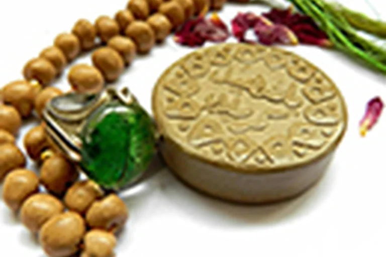 ماجرای عالمی که سی سال در صف اول نماز جماعت می‌خواند اما…