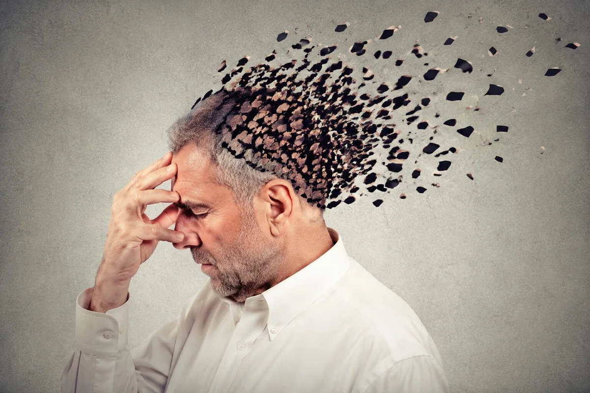 ۱۲ کار مکروه که حافظه را کم میکنند؛ راهکارهای تقویت ذهن