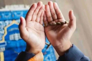 آیا گفتن قنوت به زبان فارسی نماز را باطل میکند؟