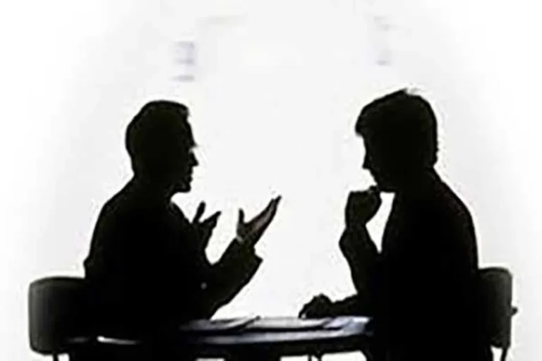 آداب صحبت کردن درست از دیدگاه قرآنی چگونه است؟