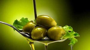 خواص شگفت انگیز روغن زیتون !/روغن زیتون نخورید، روی پوست بگذارید!