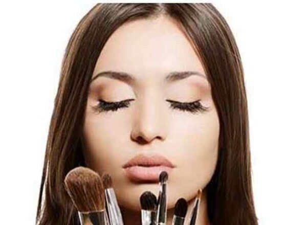 چگونه آرایش کنیم تا زیبا شویم